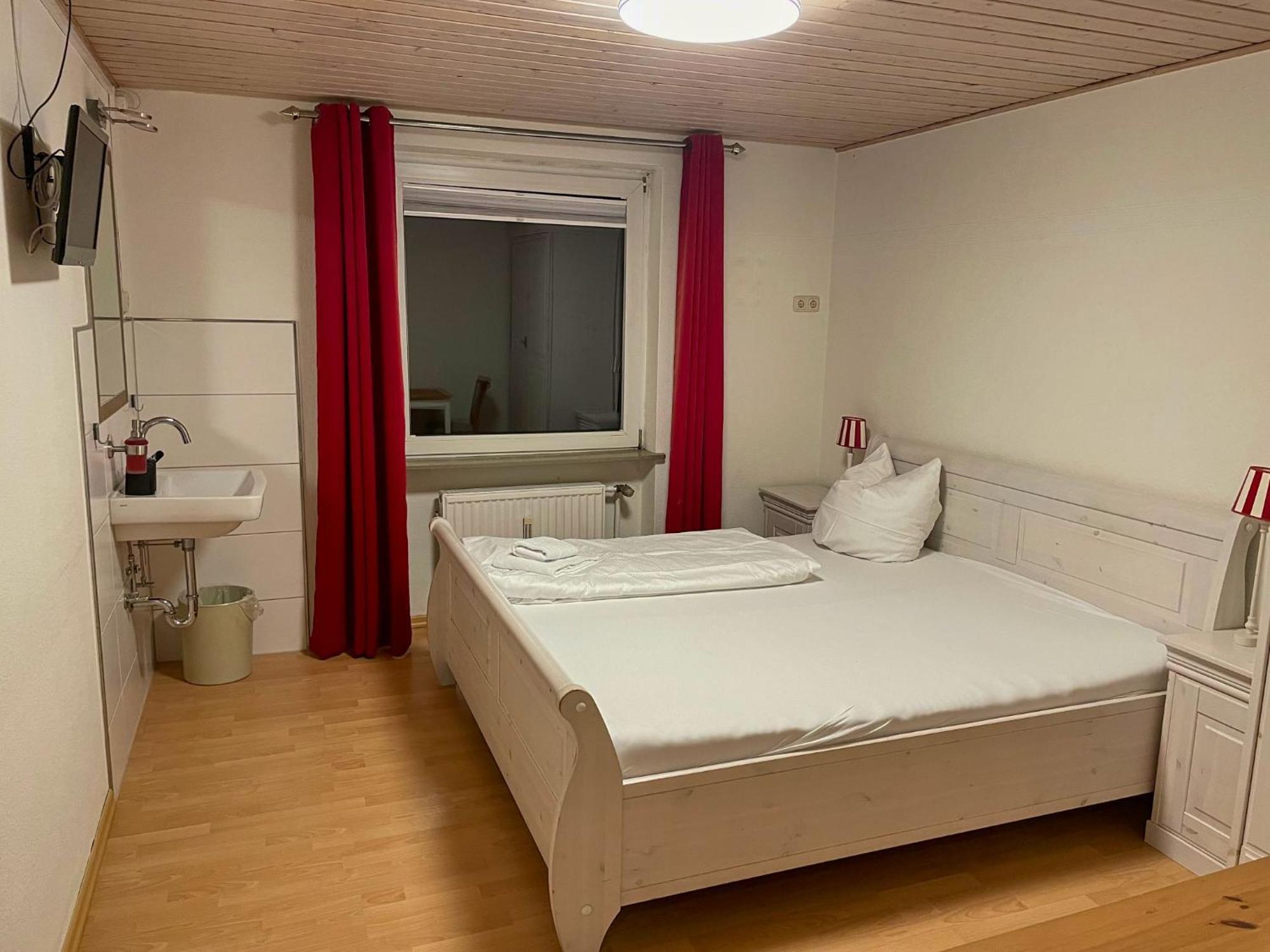 Отель Nobis Krug Gross Sarau Экстерьер фото